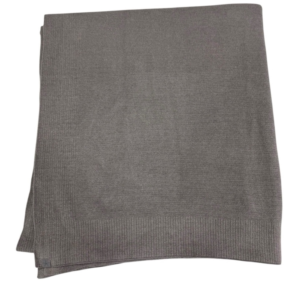 Barefoot Dreams CozyChic Ribbed Trim Throw Blanket or beach blanket - Picture 6 of 8